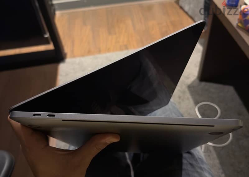 MACBOOK PRO 16 inch Late 2020 touch bar 512 ssd 8