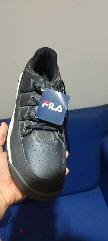 كوتشى Fila مقاس 45 اسود 5