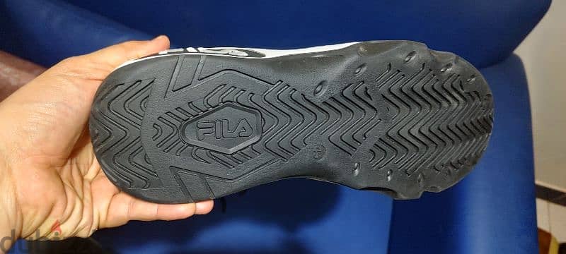 كوتشى Fila مقاس 45 اسود 7