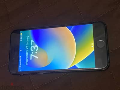 Apple - iPhone 8 256G للبيع استخدام خفيف جدا