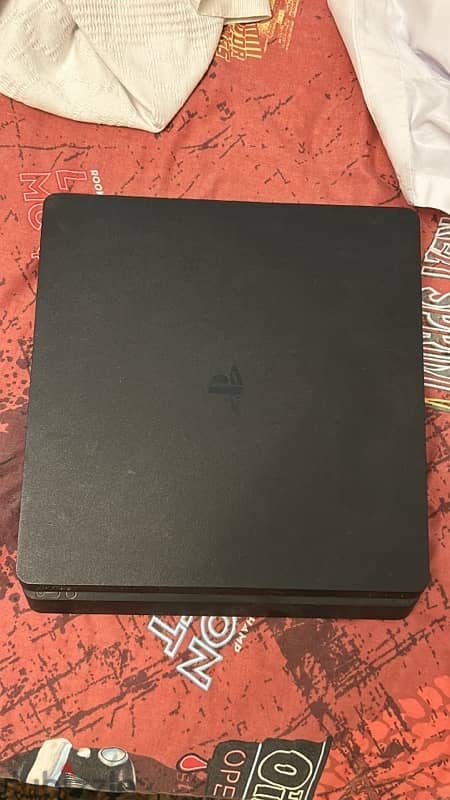 ps4 slim 1 TB 2