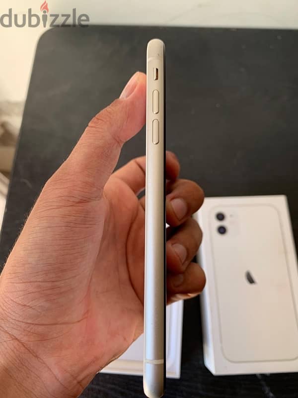 Iphone 11 128gb with box 2