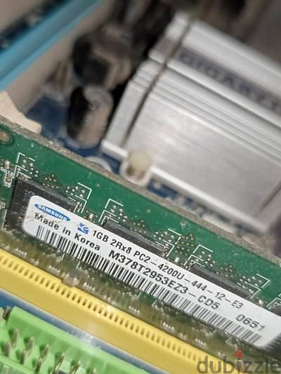 عاوز رام ddr2 2g