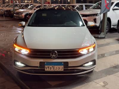 VOLKSWAGEN PASSAT COMFORT 2022 KM 21000 فابريكه صيانات