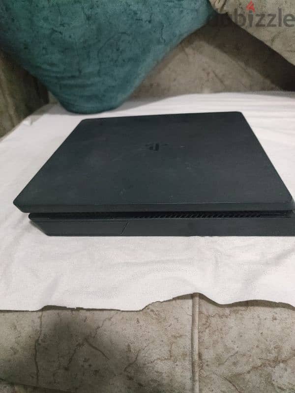 بلايستيشن 4 سلم  PS4 slim  هارد 1000 جيجا  سوفت 11 (ينفع يتهكر) 7