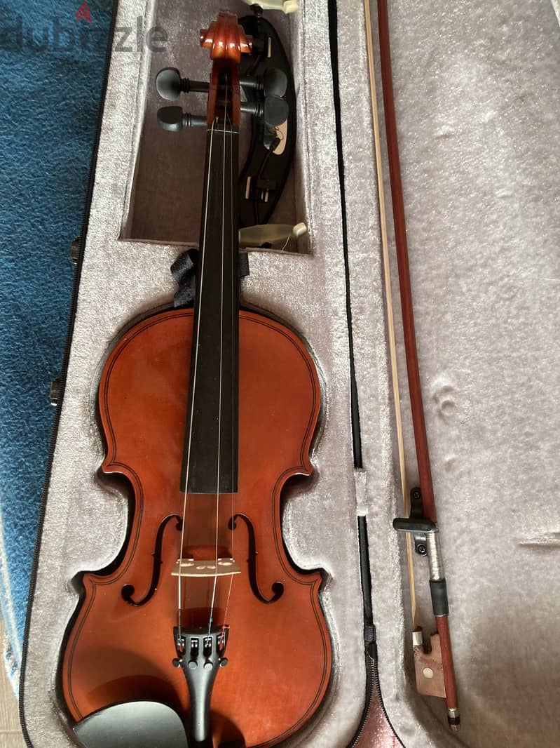 Barely used viollin 1