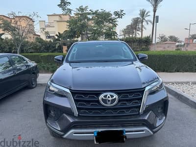 Toyota Fortuner 2023