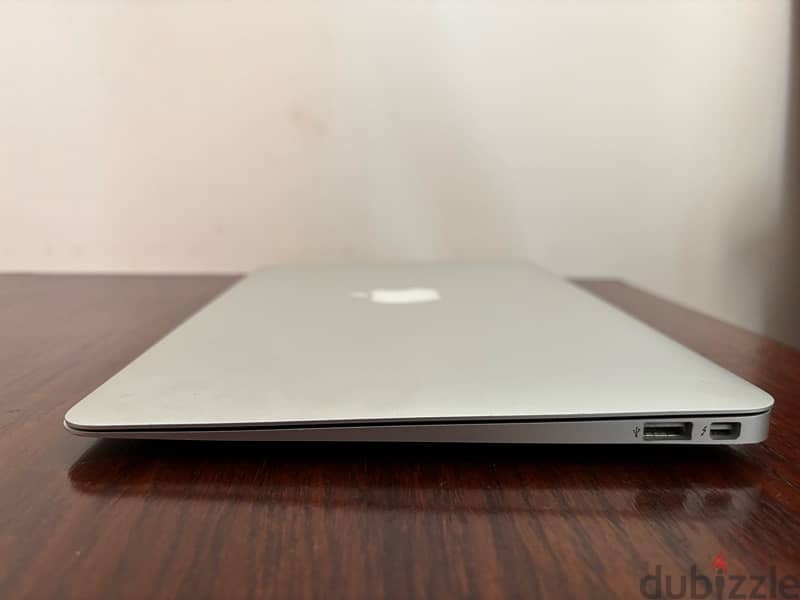 MacBook Air 11inch - Mid 2012 9