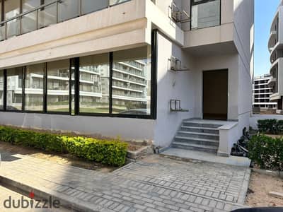 Apartment ground for sale, immediate delivery in October Gardens, inside a compound owned by Maamar Al Morshedy Company, ultra super deluxe finishing