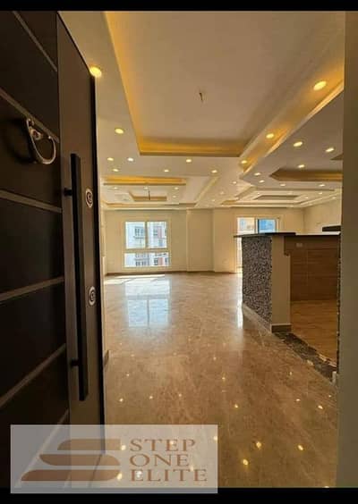 Apartment for sale, 3 rooms, in installments, with the lowest down payment, in Sun Capital Compound, on Al Wahat Road