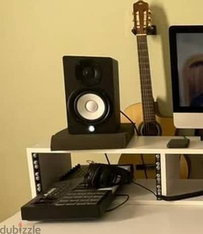 Yamaha HS5 Monitors