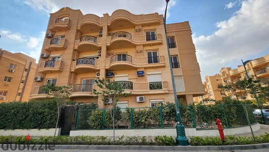 ground apartment with garden 160 meter for sale in diar compound