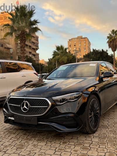 Mercedes-Benz E200 AMG 2025