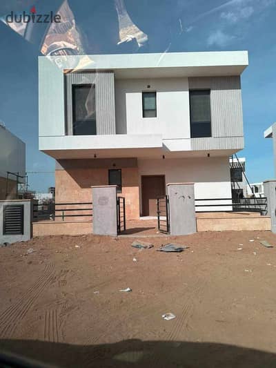 fully finished villa for sale in 5th settlement with installment up to 8,5 years at Zed East compound in front of Hyde Park