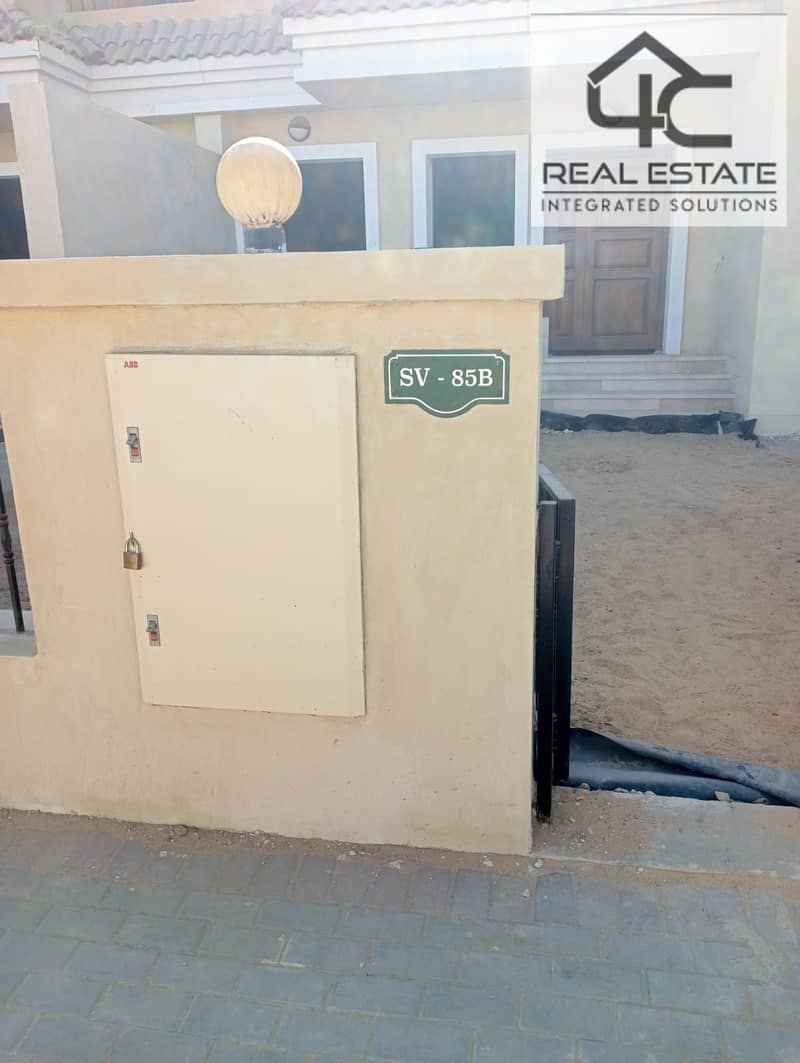 Ready to move S-villa bua 295 m semi finished in prime location for sale with lowest price in market in sarai compound 0