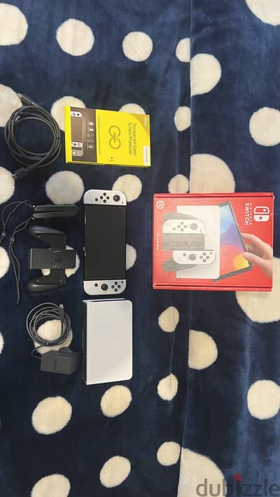 Nintendo Switch Oled (Free Screenprotector & 128gb SD Card)