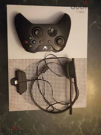 Xbox One S with Controller and Headset