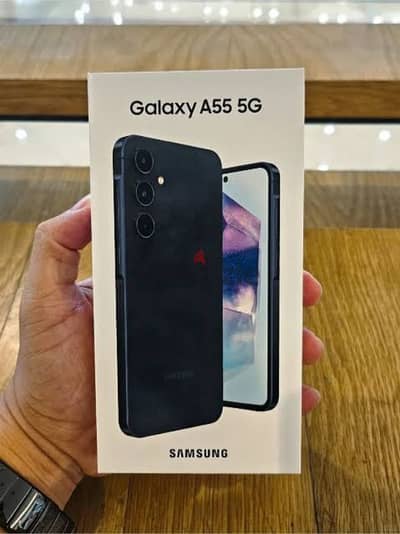 للبيع Samsung A55 مساحة 256G رامات 8G مع شاحن 25 وات وجراب فخم واسكرين