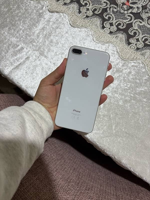 iPhone 8 plus استعمال بسيط لم يفتح 5