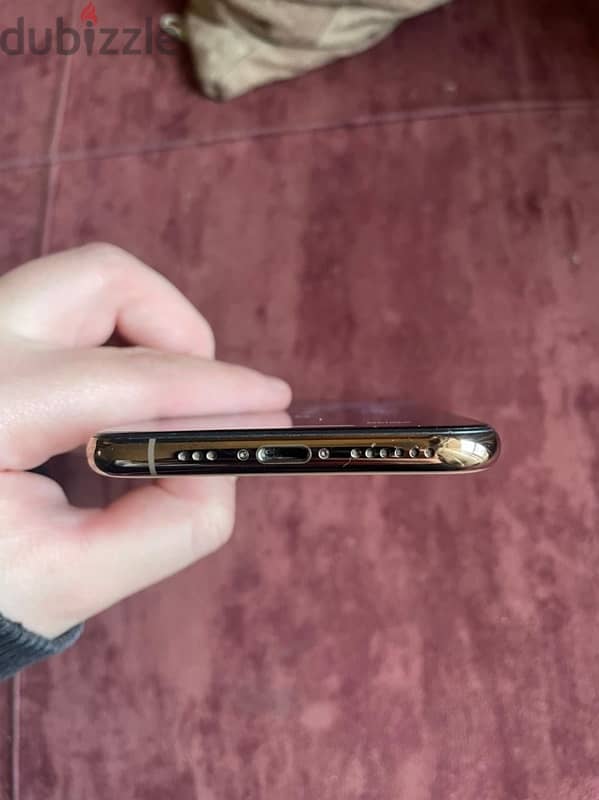 iPhone xs used like new 2