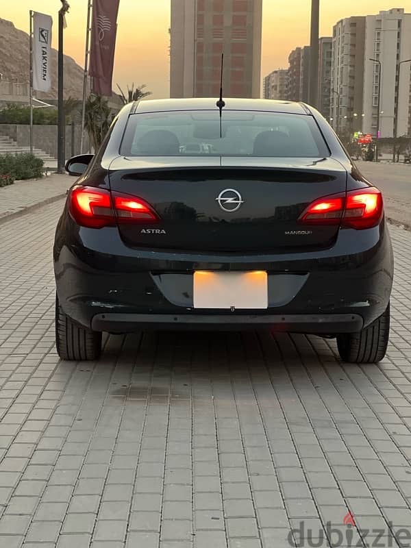 Opel Astra 2016 0