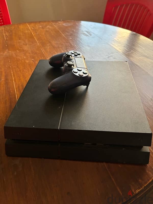 ps4 Fat 500gb + one controller 1