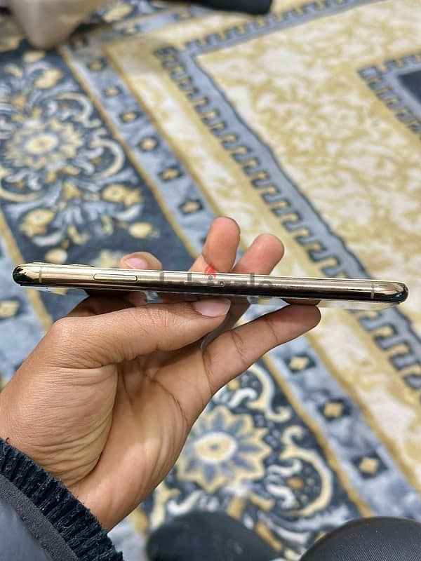 iPhone   11 برو ماكس 3