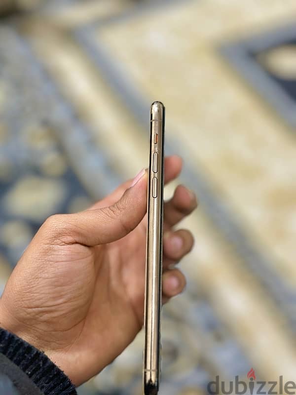 iPhone   11 برو ماكس 4