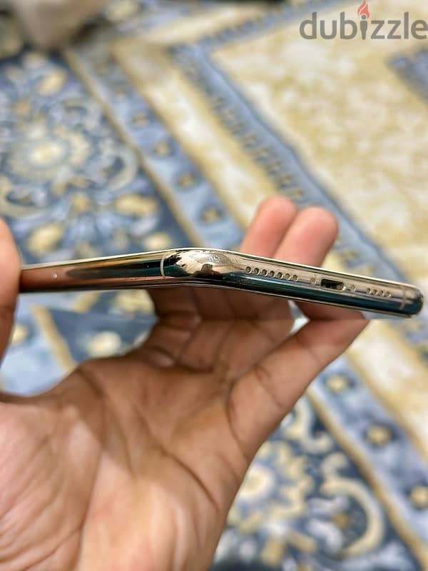 iPhone   11 برو ماكس 5