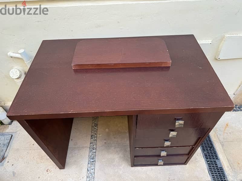 Vintage Mid-Century Modern Desk with Storage 7