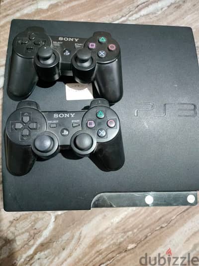 playstation 3 hard 500 Gb.  عليه العاب كتير بدراعين