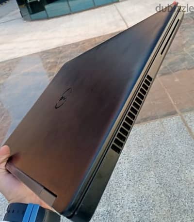 Dell latitude E5570