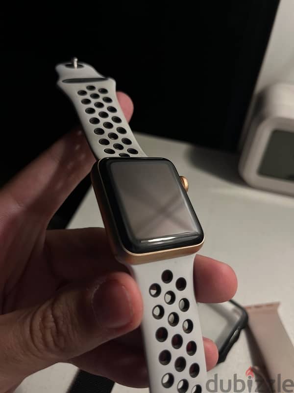 Apple Watch Series 3 - 38mm 1