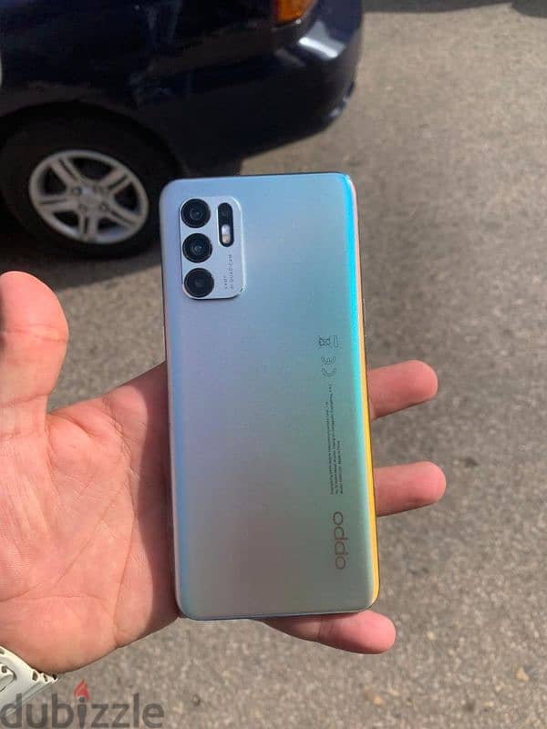 OPPO Reno6 0