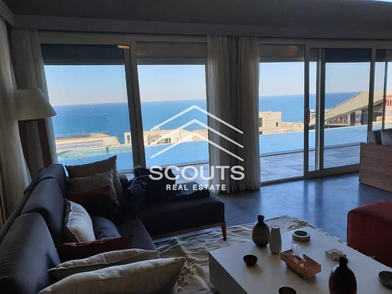 Chalet for sale, first row on the sea, with a down payment of one million, prime location in Sokhna, near Porto, in Il Monte Galala, special discount 0