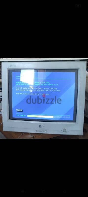 جهاز كمبيوتر قديم بشاشة LG تعمل بشكل جيد جداً 1