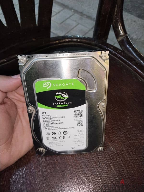 Hard Seagate 1 tera  هارد سيجيت سليم وجديد استخدام خفيف 1