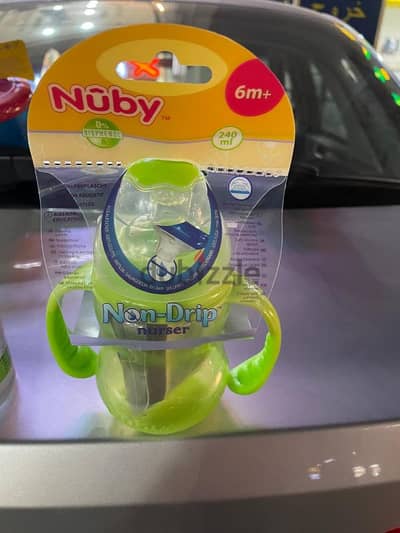 زجاجات رضاعه وببرونات Nuby