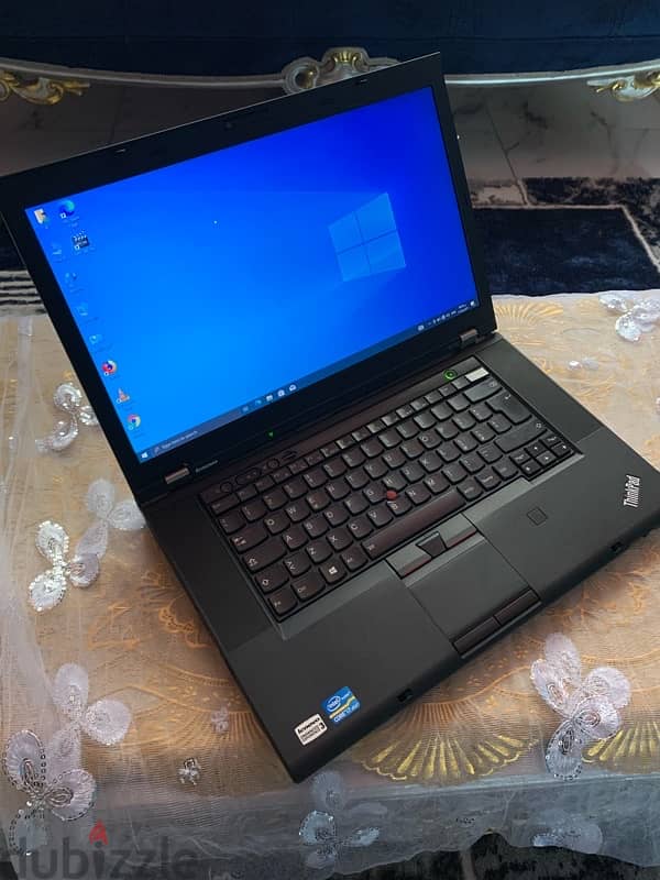 لقطة لاب توب ورك استيشن Lenovo 0