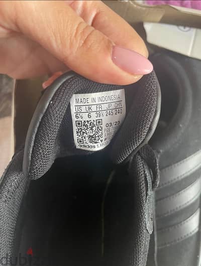 adidas court shoes in a perfect condition