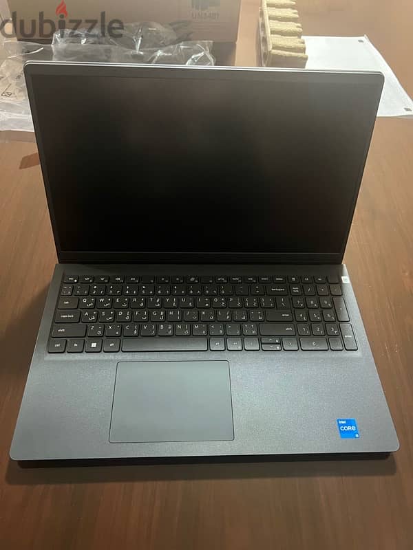 لاب توب لقطة بحالة الزيرو بالكرتونة والشاحن الأصلي Dell Vostro 2