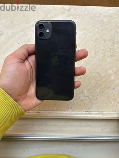 iphone 11 128gb.     72 battey life