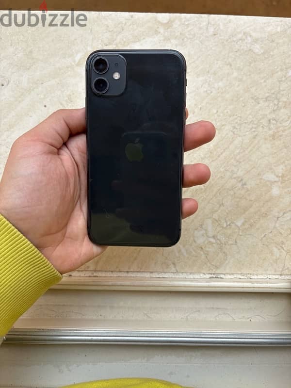 iphone 11 128gb.     72 battey life 0