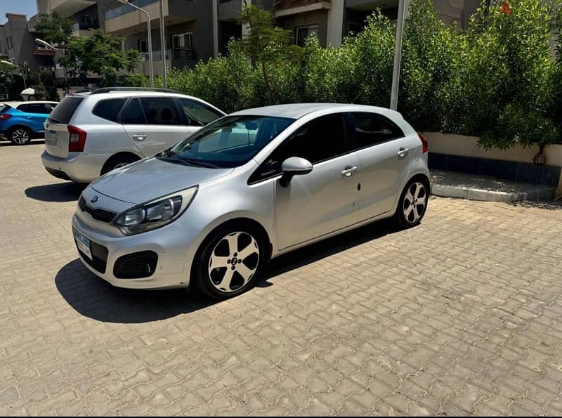 كيا ريو 2015 kia Rio  فابريقه بالكامل 0