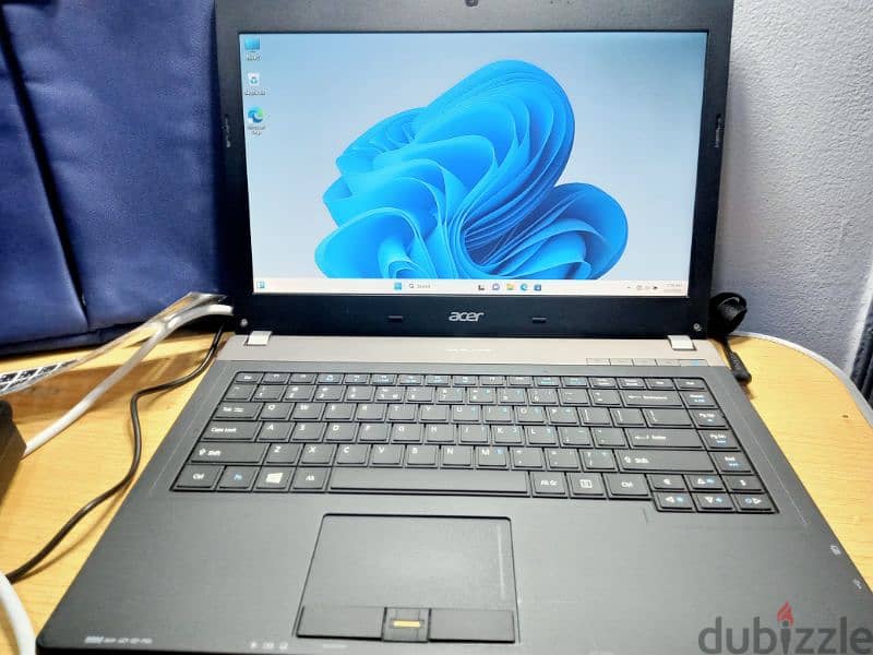 Acer laptop جايبه من المانيا رامات ١٦ وفيه هاردين 1