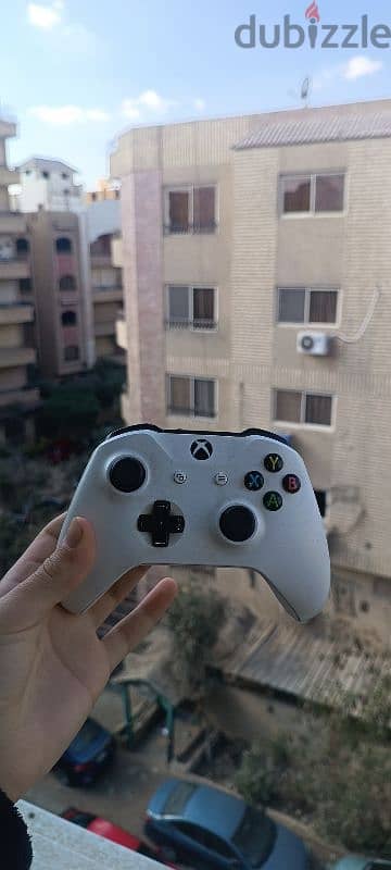 ORGINAL USED XBOX ONE CONTROLLER