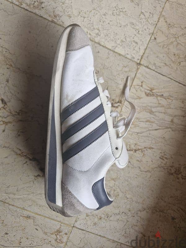 Adidas shoes for sell 0