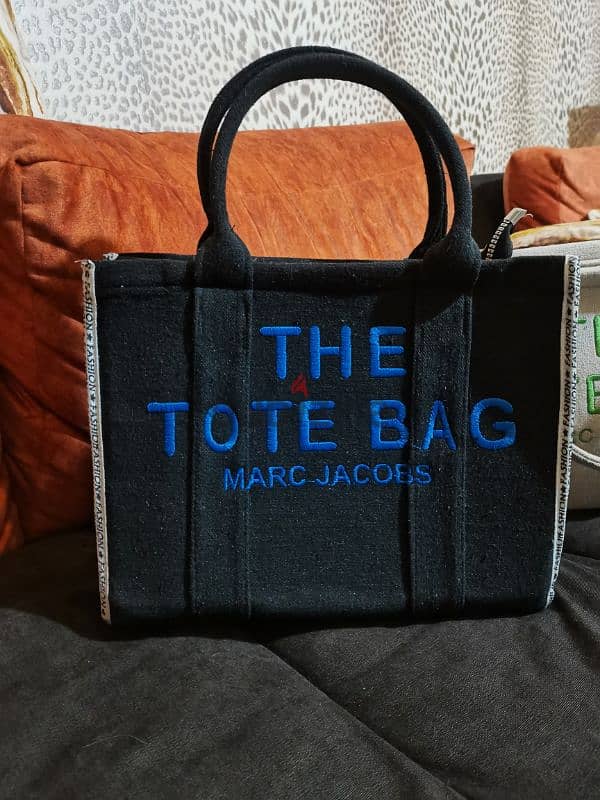 شنطة tote bag اسود وابيض جديدة متلبستش ولا مرة 2