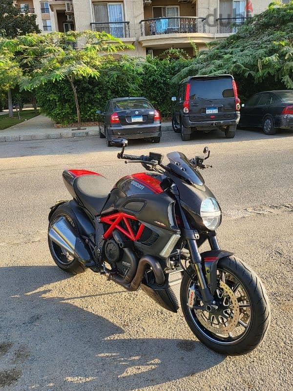 Ducati Diavel Carbon Red 0