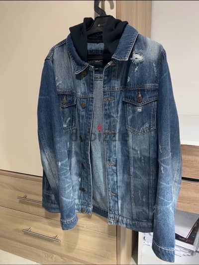 Denim Jacket size M جديد مش مستعمل